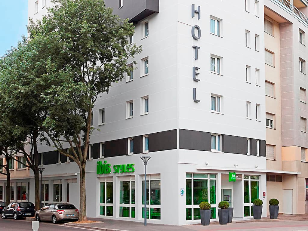 ibis Styles Lyon Villeurbanne Parc de la Tête d'Or - Photo 1