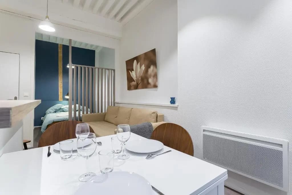 Jusquà 6 personnes au coeur du Vieux Lyon - Photo 2