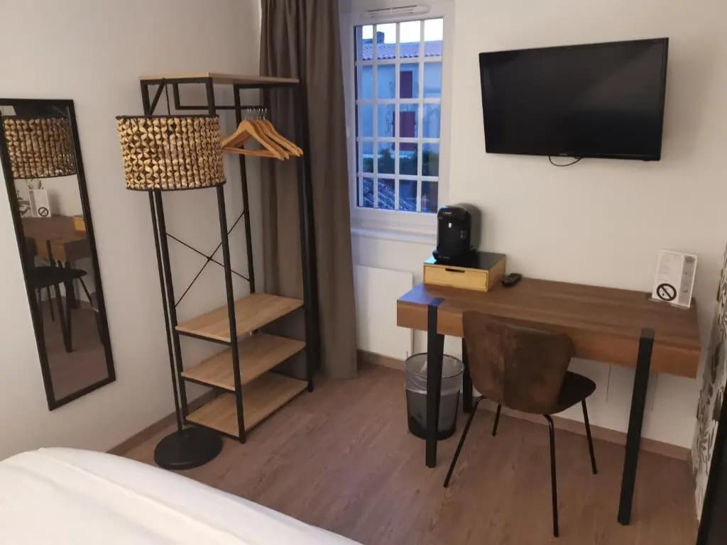 Le Relais du Chapeau Rouge - Miniature 6