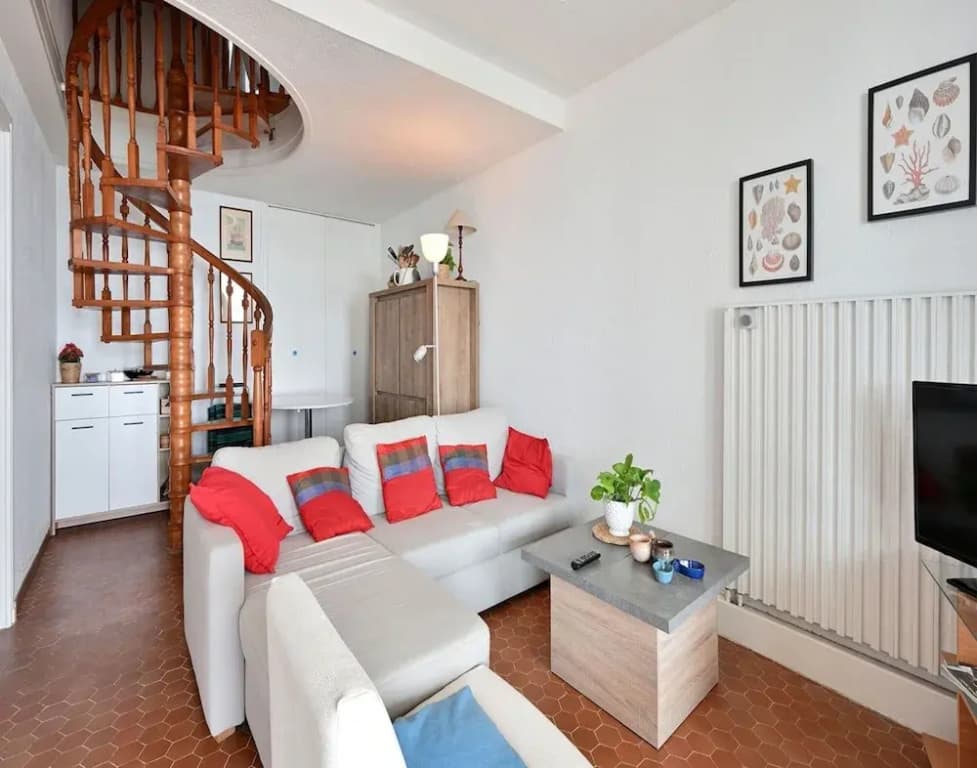 City-centered Comfort in Agde - Photo 1