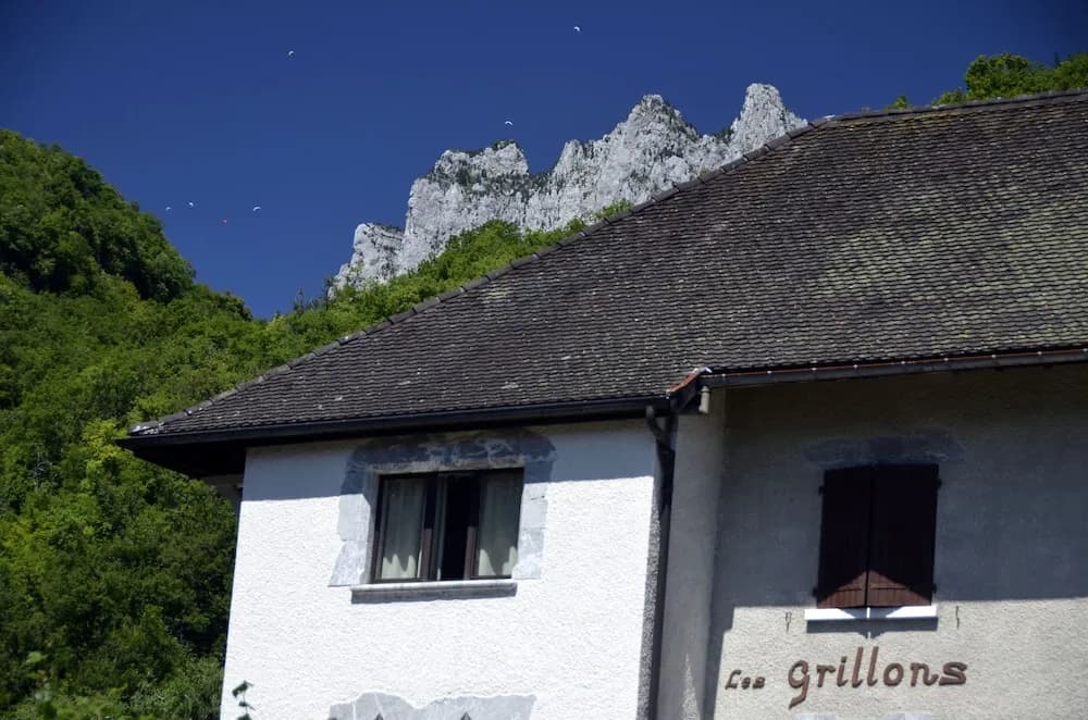 Hôtel Les Grillons - Photo 1