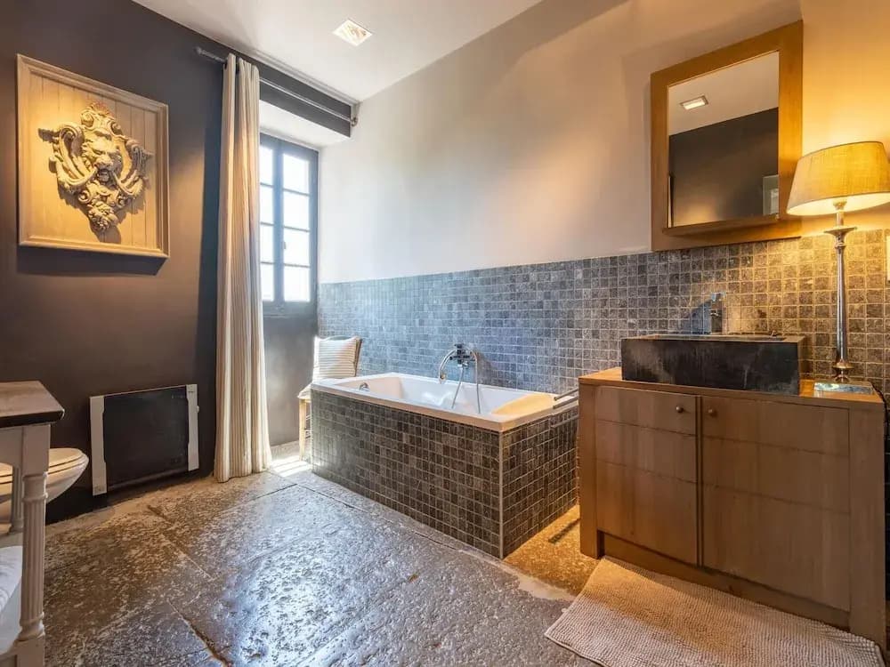 Beautiful Holiday Home With Private Pool - Miniature 6