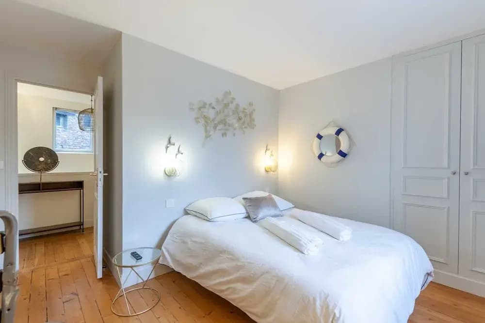 High-end 75m2 Apartment - Place Morny - Photo 3