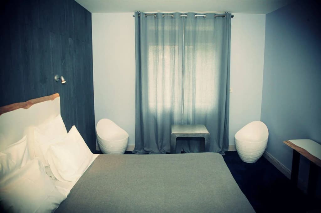 Hôtel Cosmopolitain - Miniature 6