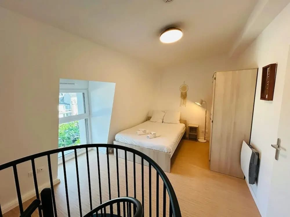 We Live In R - Duplex 502 - Miniature 7