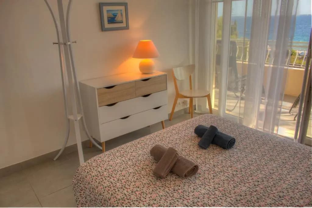 Beau 2 pièces 3 étoiles Vue Mer Garage Privé 150m plages wifi - Photo 3