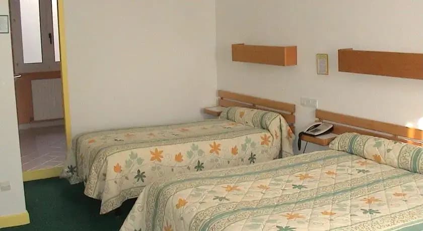 Hôtel des Sports - Photo 3