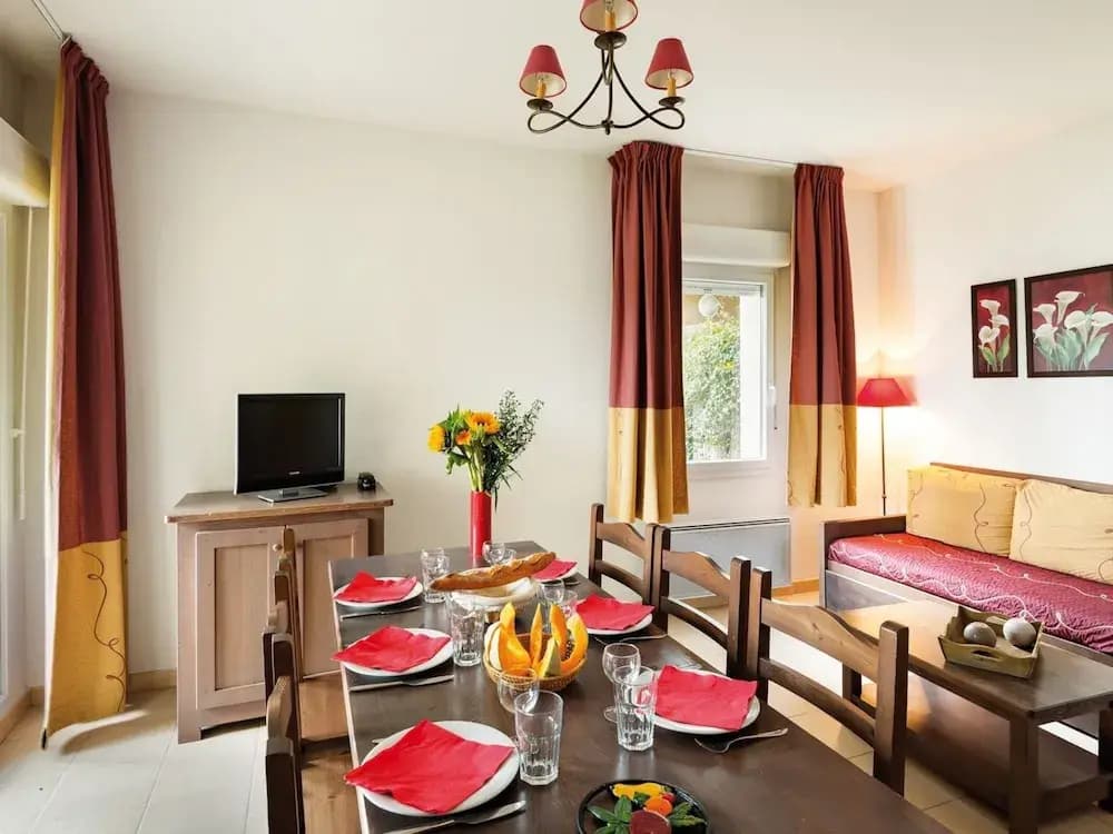 Beautiful Apartment in a Picturesque City in the Dordogne - Photo 2