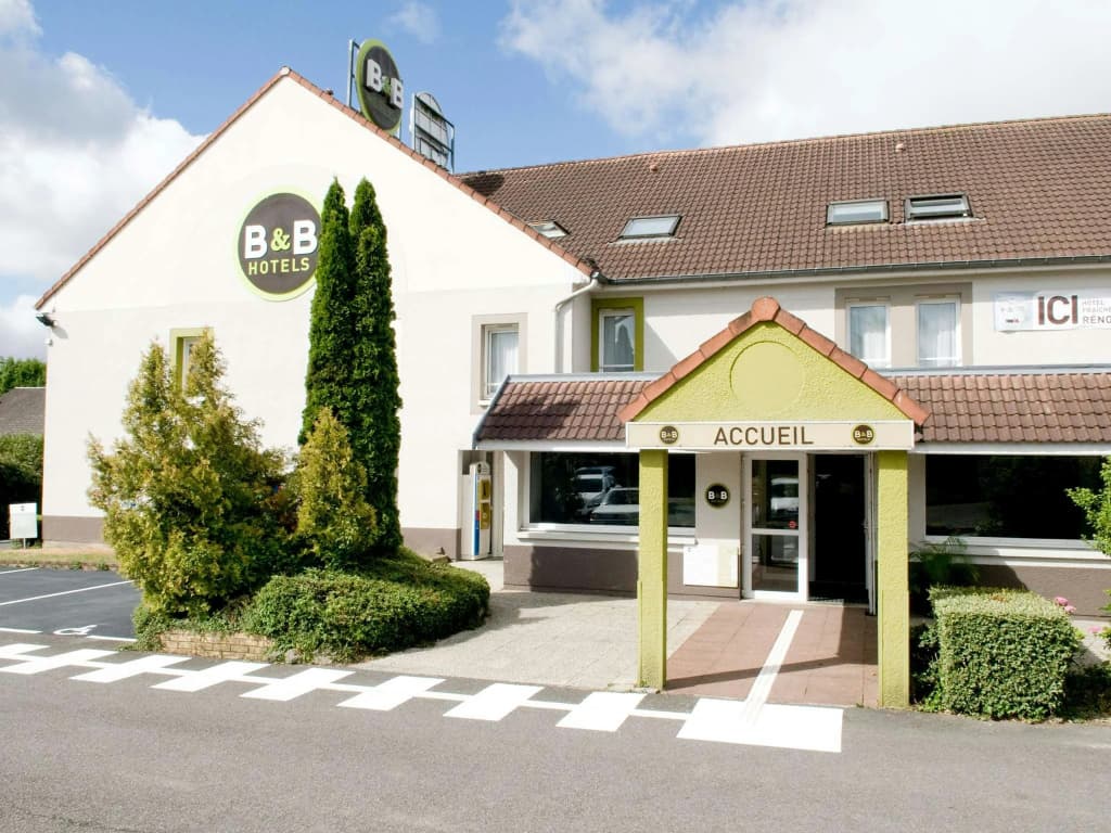B&B HOTEL Saint-Quentin - Photo 1