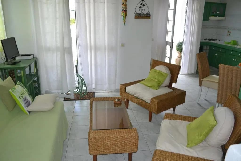 La Nicotoria Apartments - Photo 3