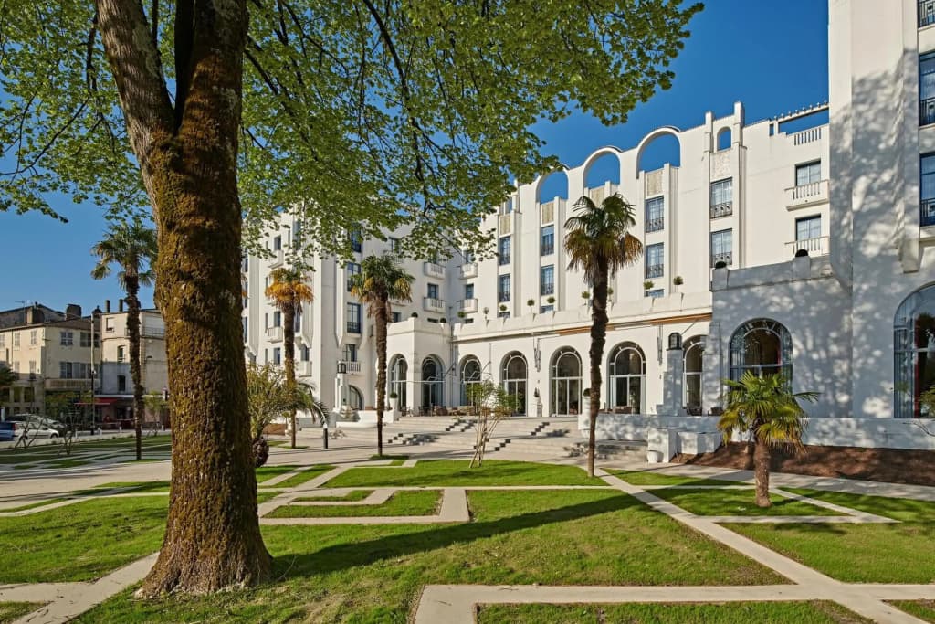 Hotel & Spa Vacances Bleues Le Splendid - Photo 1
