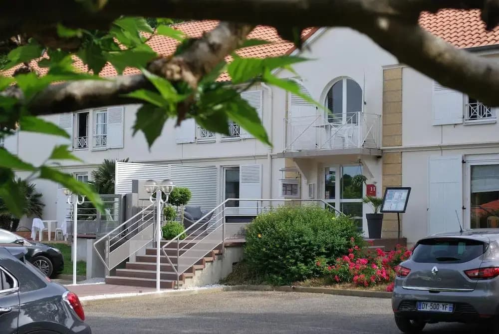 Hotel Le Relais des Champs - Photo 1