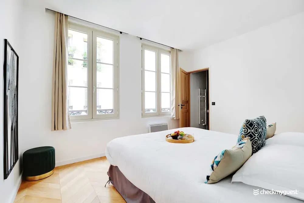 Charming Apartment- 2br/6p - Le Marais - Photo 4