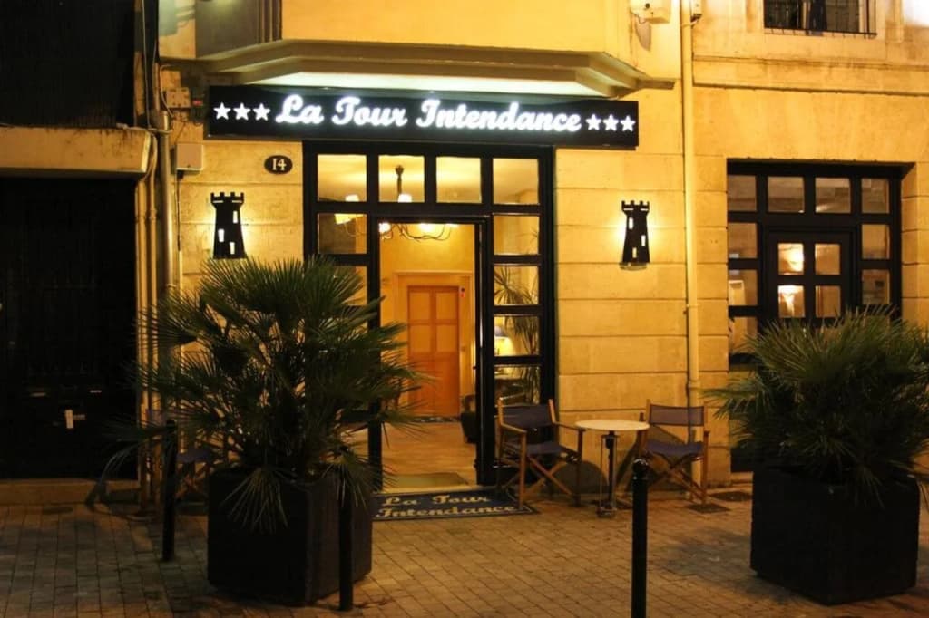 La Tour Intendance - Photo 1