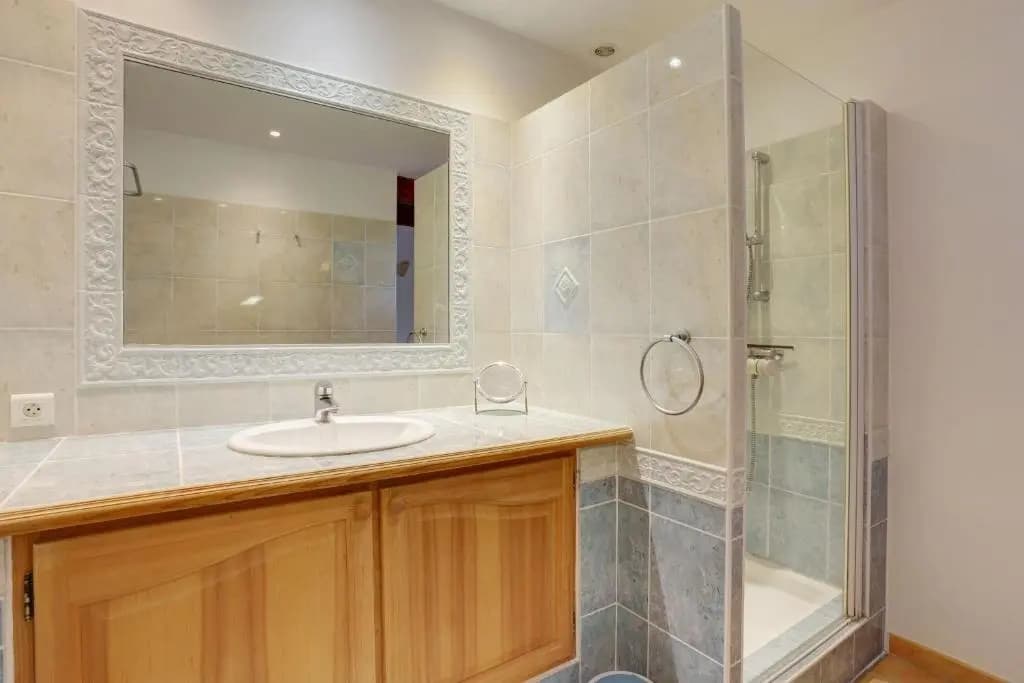 villa de charme, 8 pers, climatisée, piscine chauffée, calme garanti - Miniature 7