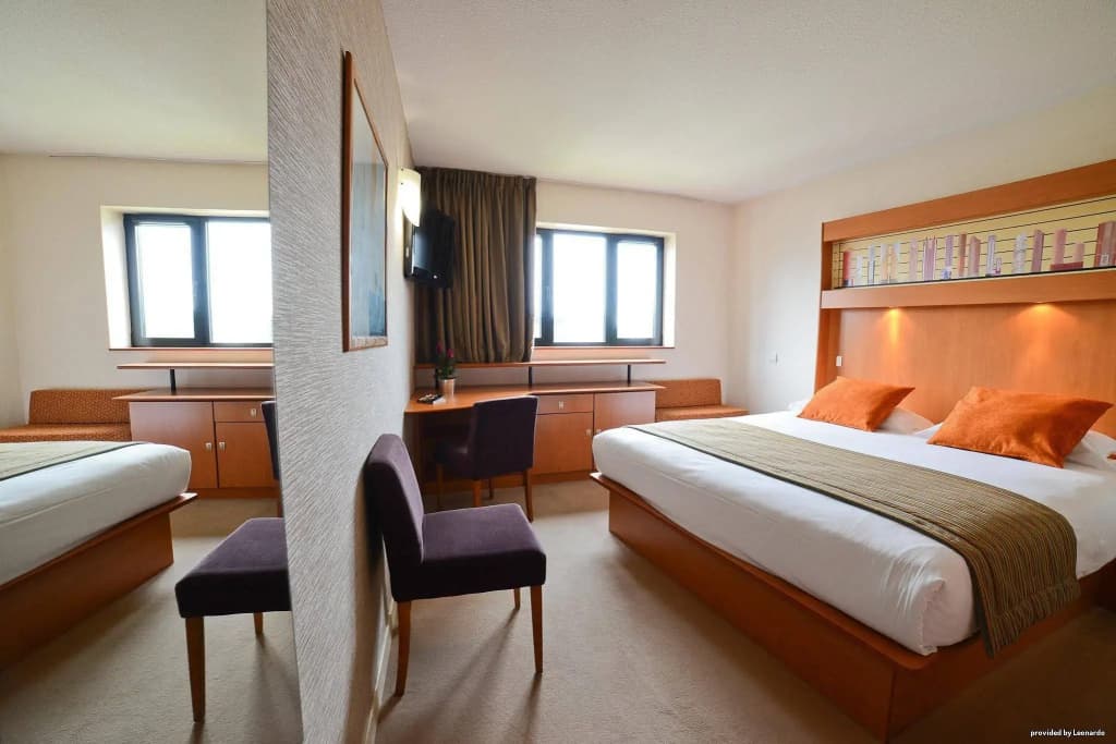 Hotel Archamps Porte Sud de Geneve - Photo 3