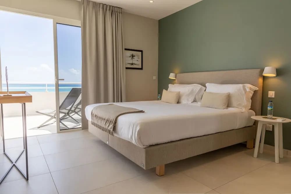 Eden Roc Villas - Photo 4