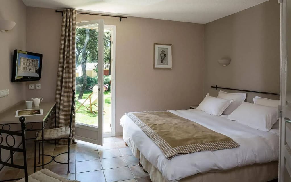 Logis Hôtel La Bastide de Grignan & Restaurant La Chênaie - Photo 5