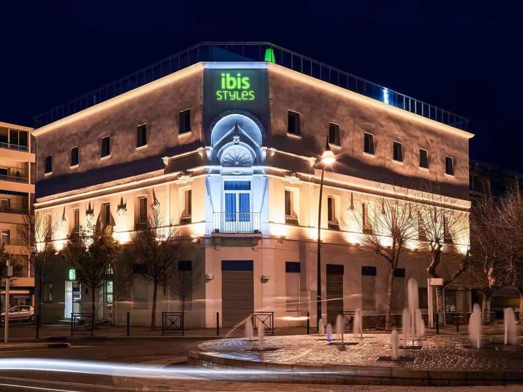 Ibis Styles Hyères Rooftop & Spa - Photo 1