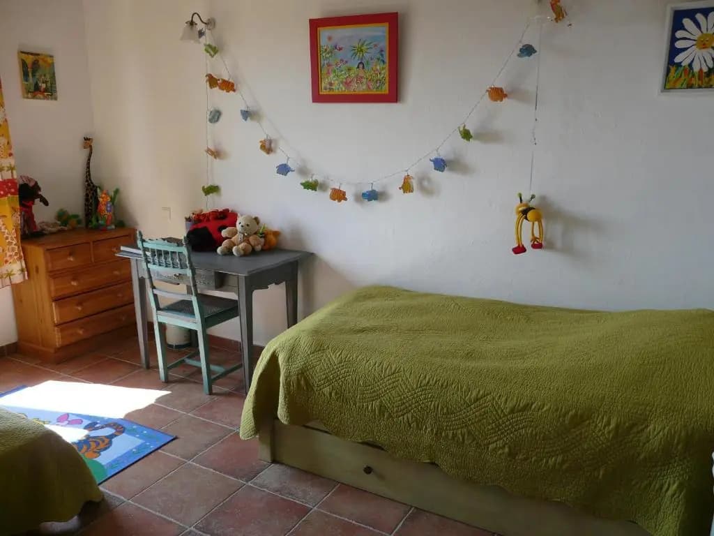 Magnifique Propriété Avec Piscine Privée Chauffée, Superbe Vue Sur Les Oliveraies Des Alpilles, Située À Mouriès, 10 Perso...