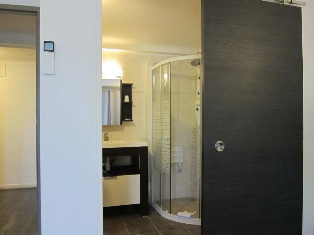 Brit Hotel Colbert - Photo 5