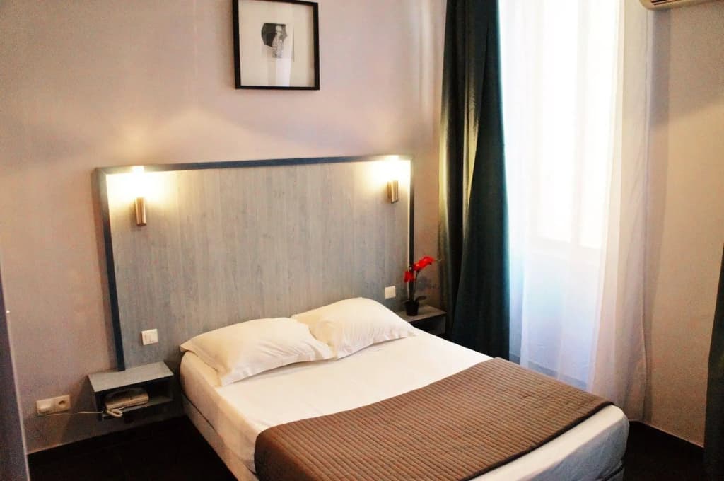 Hôtel Paradis - Miniature 6