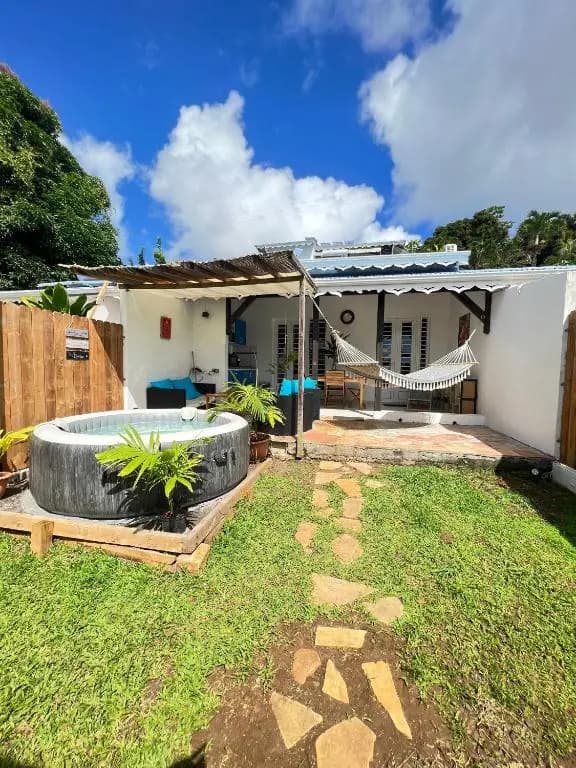 T2 paisible, jacuzzi, jardin - Photo 2