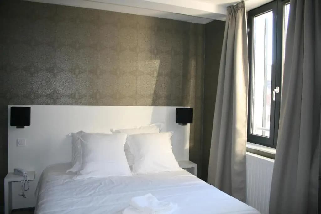 Auberge du Château de Joux - Photo 3