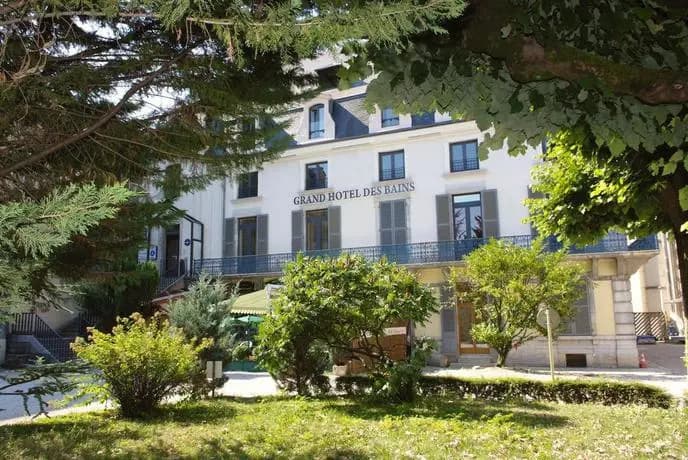 Logis Grand Hotel Des Bains - Photo 5