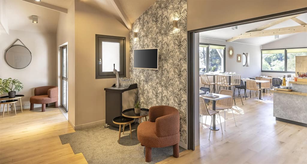 Sure Hotel by Best Western Nimes Est - Photo 3