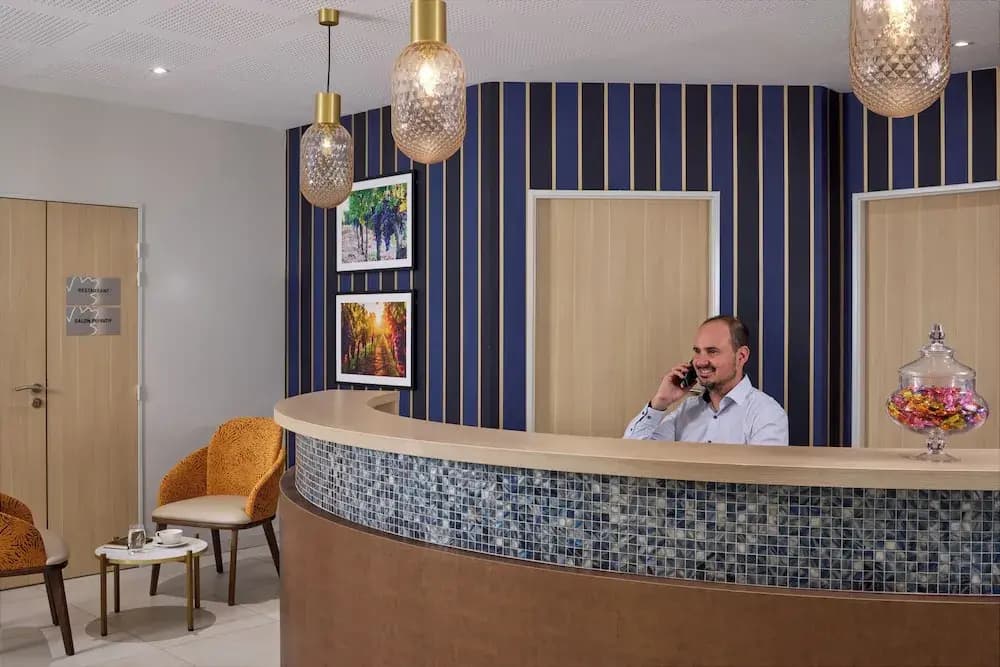 Quality Aparthotel Bordeaux Saint-Jean - Photo 1