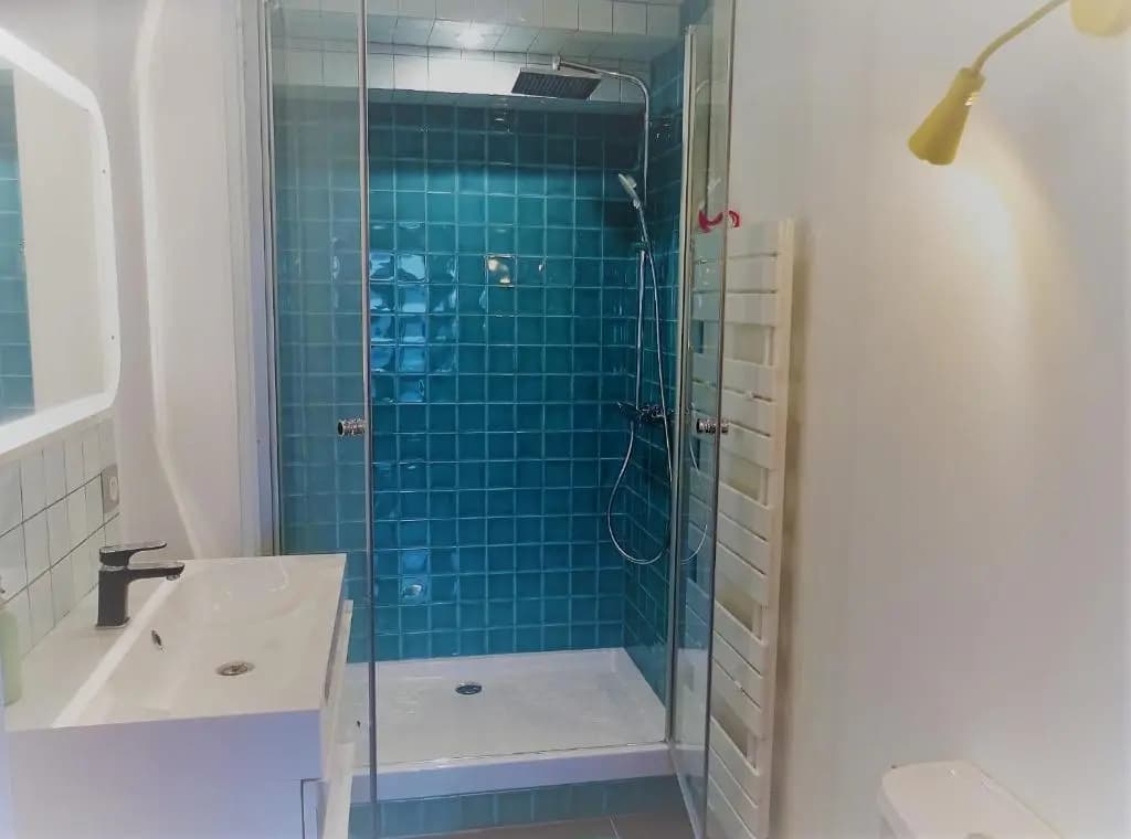 Appartement spacieux avec une vue sur Tours ( 38m²) -Gite de Bellevue - Miniature 8