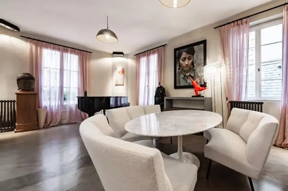 Luxury 5BR House Close to the Arc de Triomphe - Photo 3