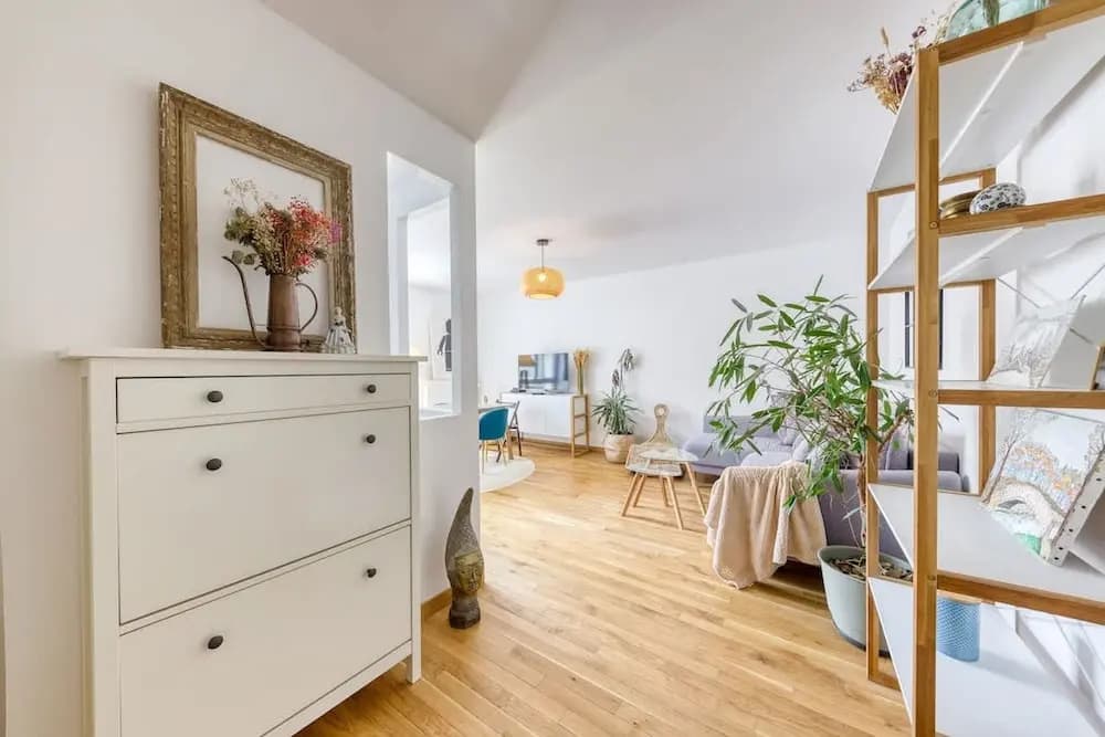 Charming Central Apartment With Balcony and City View - Photo 4