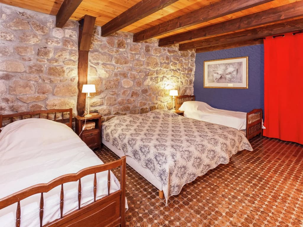 Charming Farmhouse in Cros-de-Georand with Swimming Pool - Photo 4