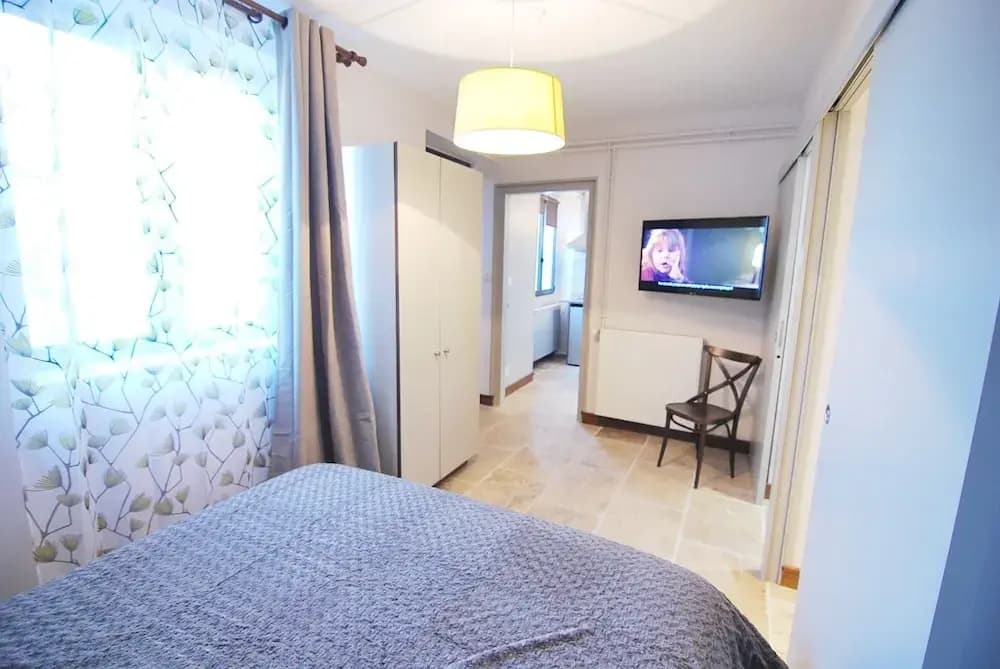 Appartements Pied à Terre, haut standing avec cuisine équipée et terrasse / Groupe HRM - Photo 2
