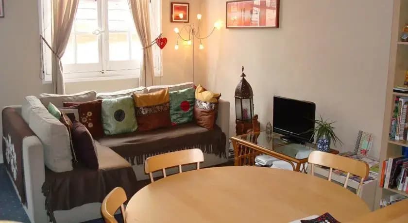 Beautiful Old property in Bordeaux Center - Photo 1