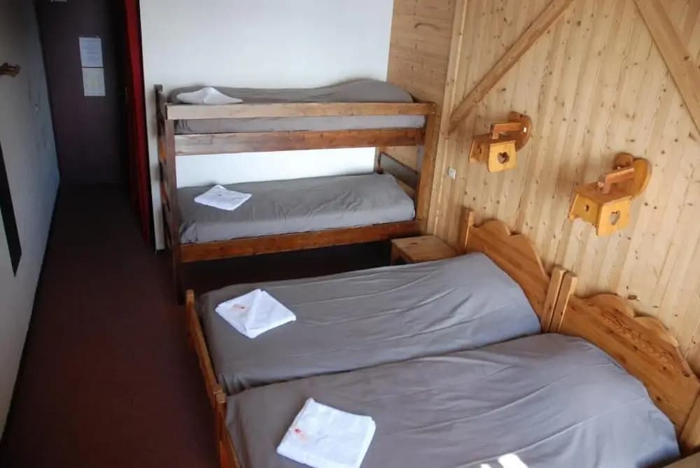 Hôtel Les Carrettes - Photo 3