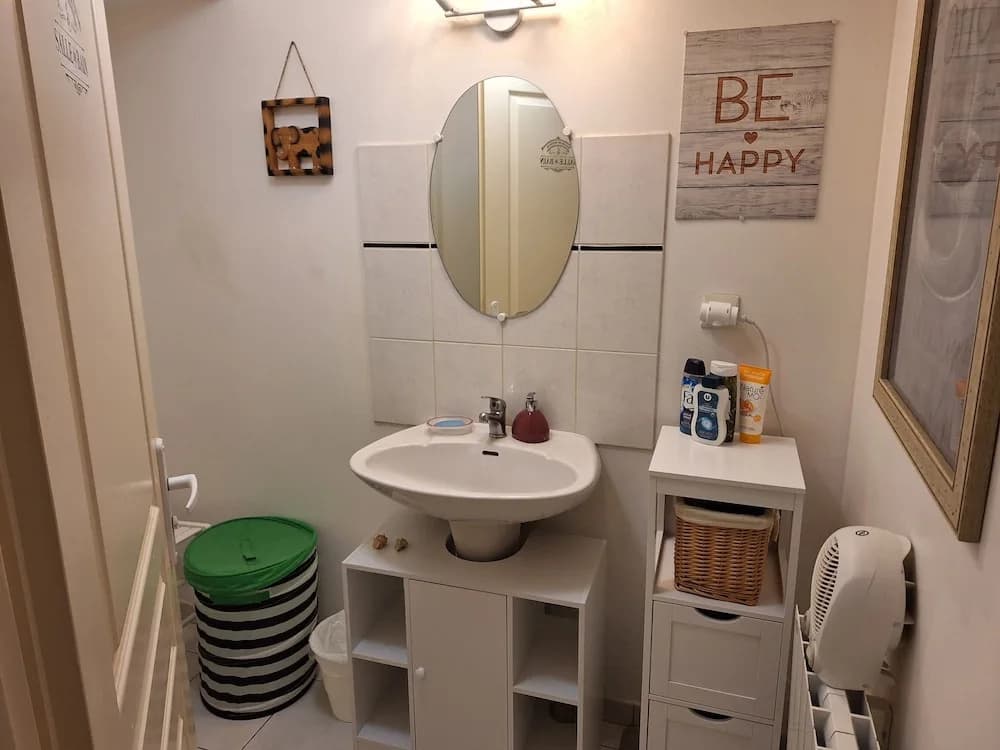 Chambre tout confort - Miniature 6