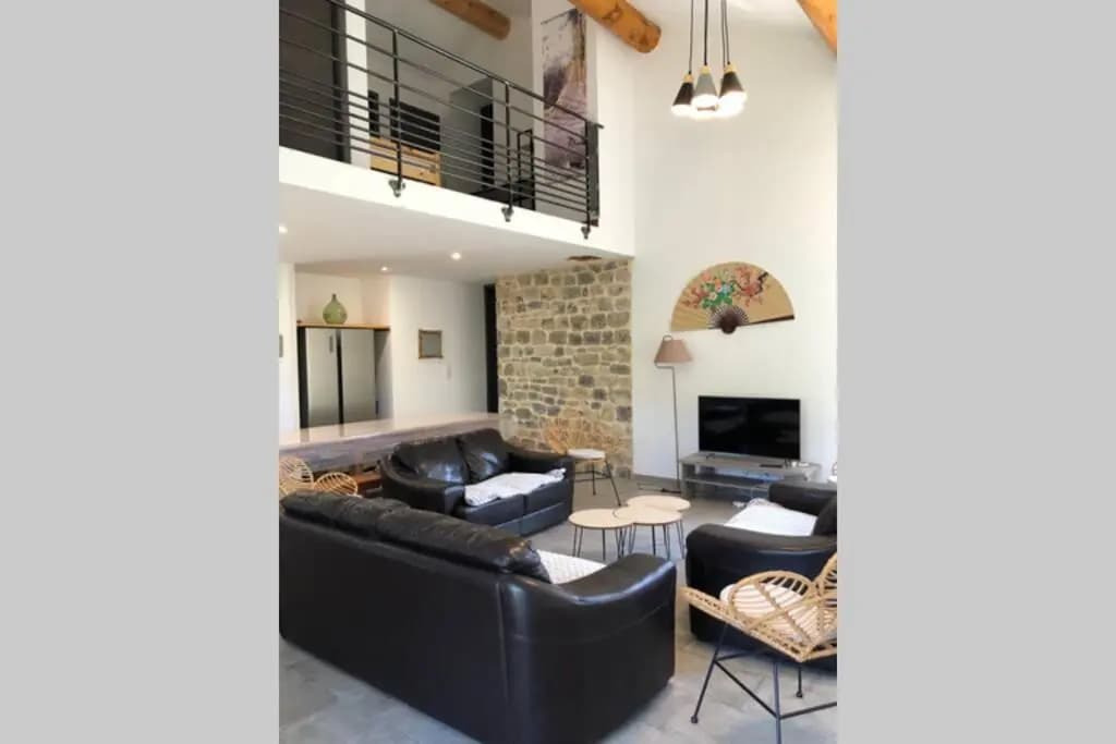 Maison de charme avec piscine couverte et 9000m2 - Photo 1