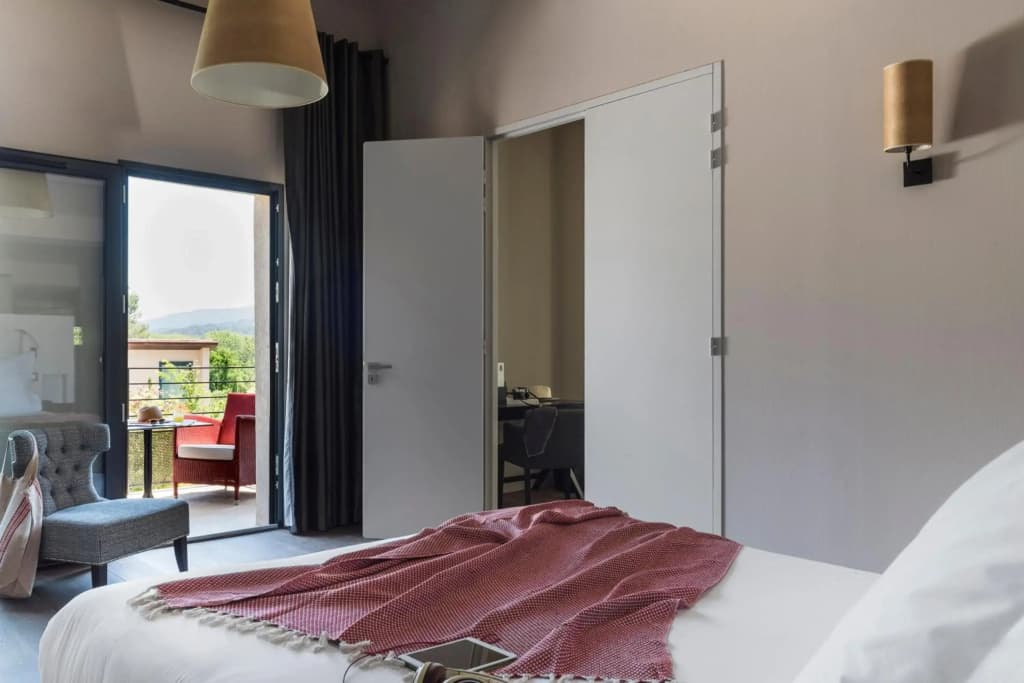 Les Lodges Sainte-Victoire Hotel & Spa - Photo 2