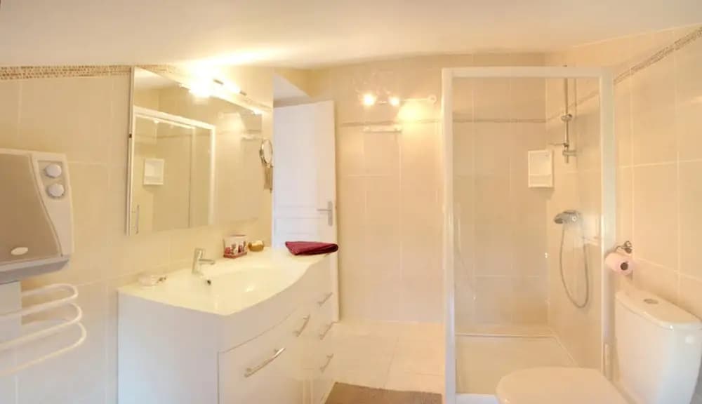 Villa With 3 Bedrooms in Ventenac-cabardès, With Wonderful Mountain View, Private Pool, Enclosed Garden - Miniature 6