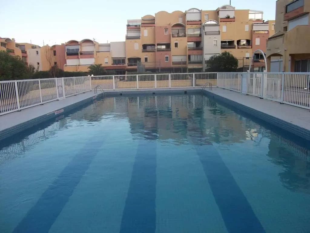 Studio sur le port, climatisation, wifi, piscine, lave-linge - Photo 1