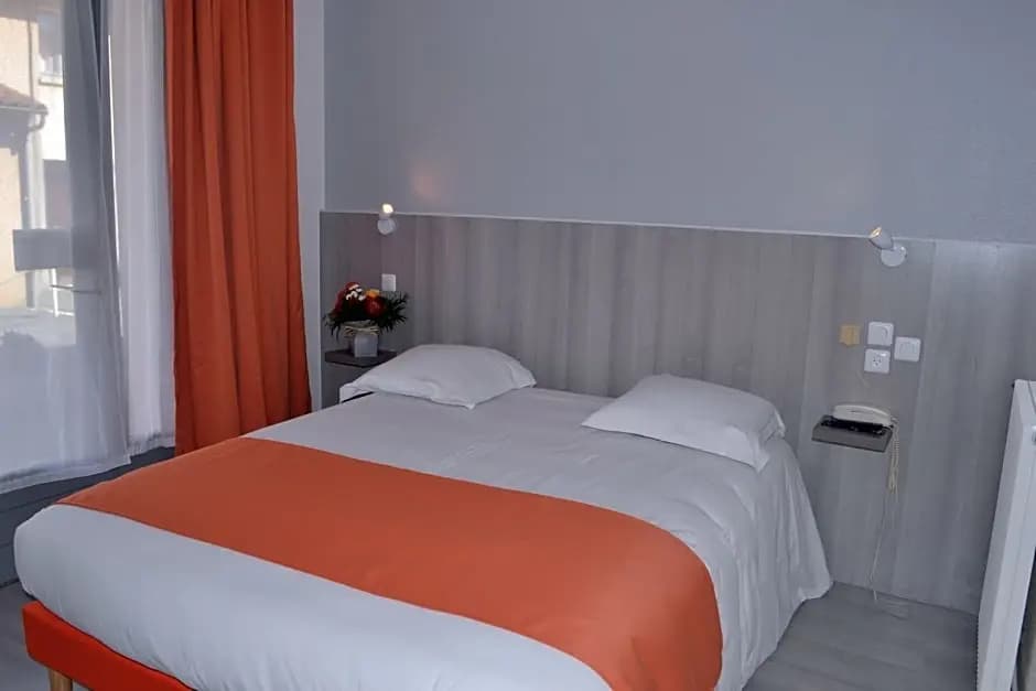 Hôtel Le Cheval Blanc - Photo 3