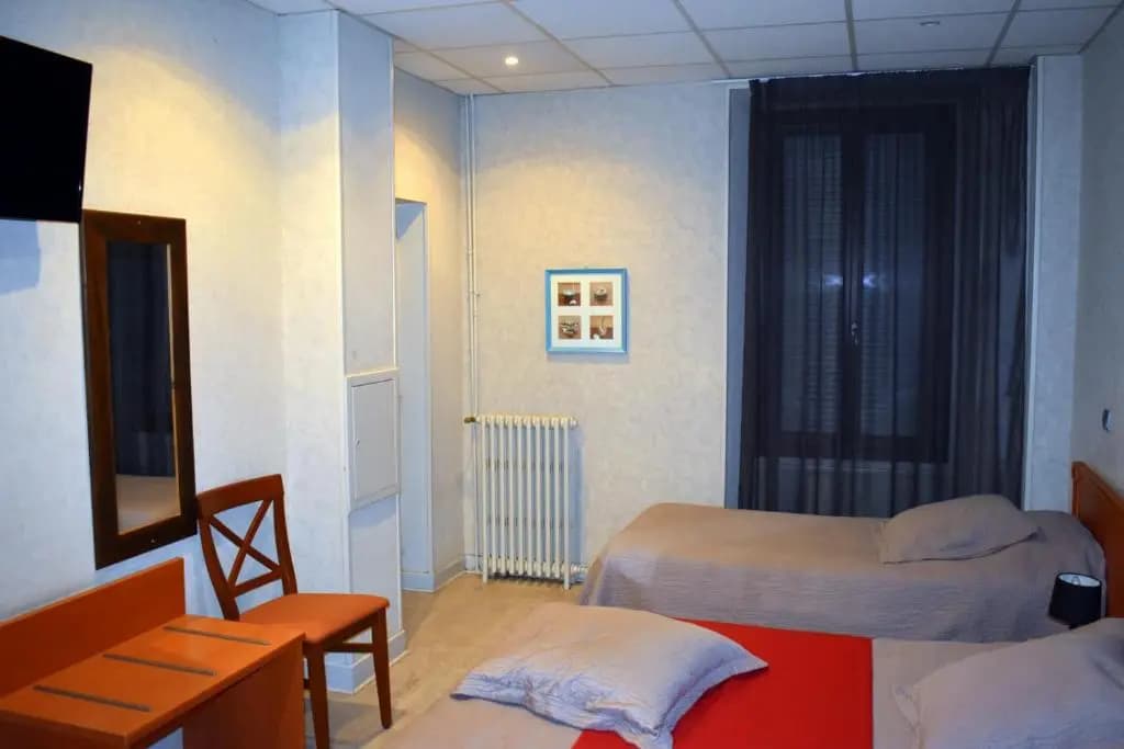 Hôtel de l'Europe - Photo 2