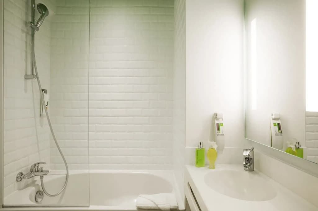 ibis Styles Paris Buttes Chaumont - Miniature 6