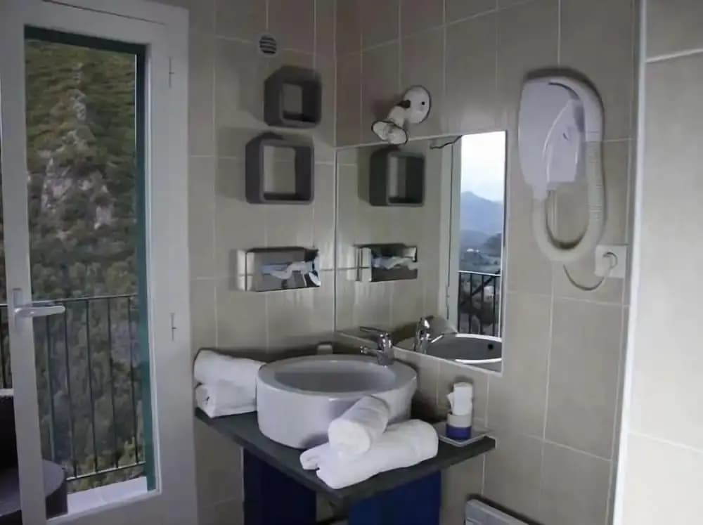 Beautiful Apartment in Mazzola With Sauna - Miniature 7