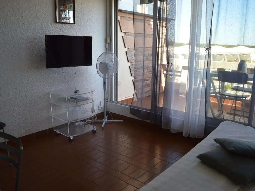 Appartement Port Camargue, 2 pièces, 4 personnes - FR-1-250-18 - Photo 2