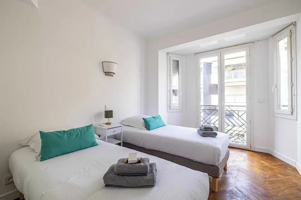 Elegance and Refinement With A/C - Cannes - Miniature 6
