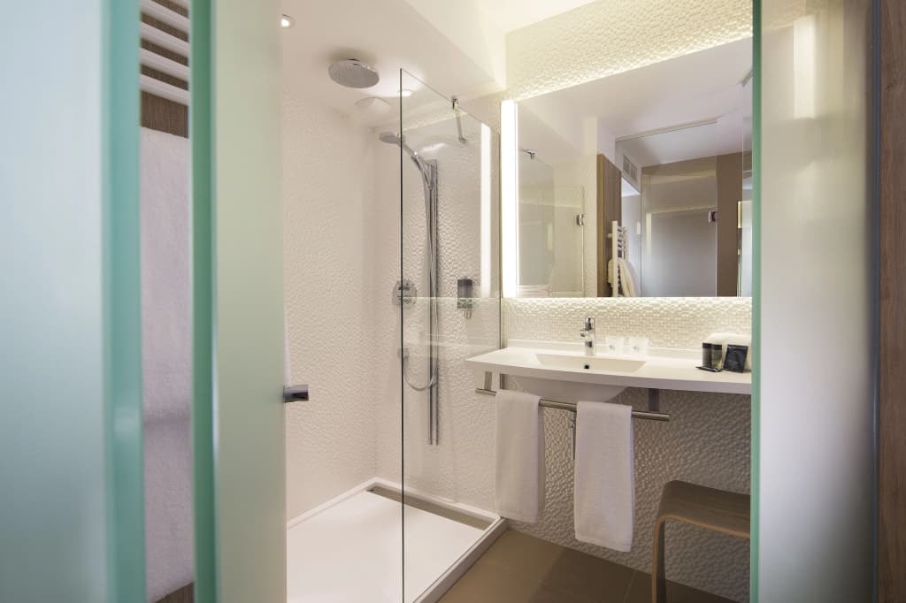 Hotel Oceania Paris Roissy CDG - Miniature 8